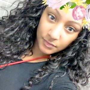 Meet your Posher, Nickyara